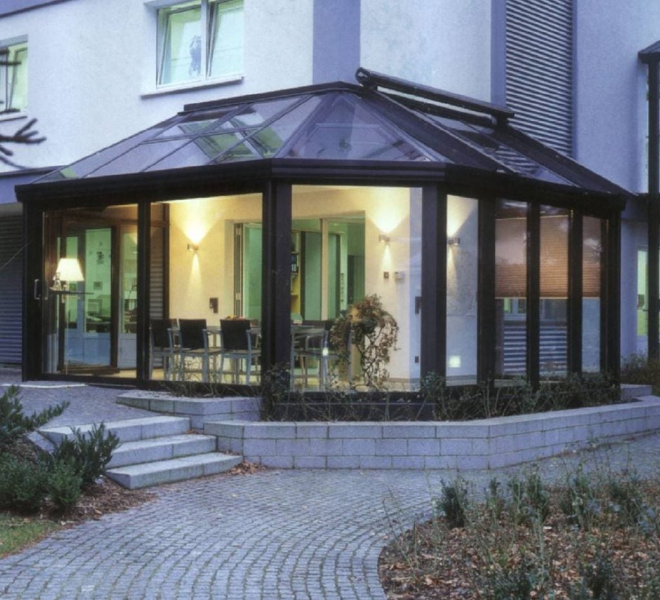 Закрытая кирпичная беседка 5х4