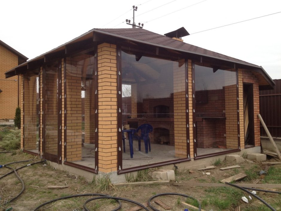 Пристройка к кирпичному дому
