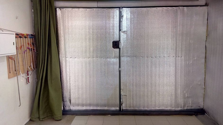 Утеплитель для гаражных ворот