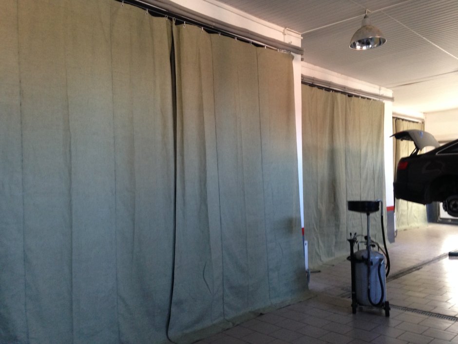 Занавес для гаража