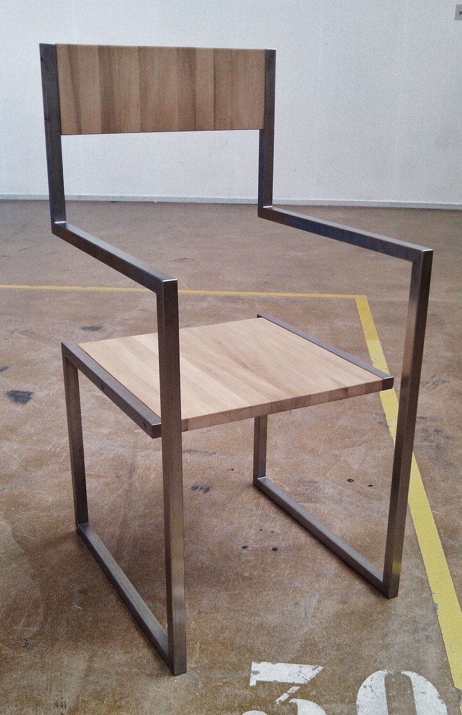 Стул из металлического профиля