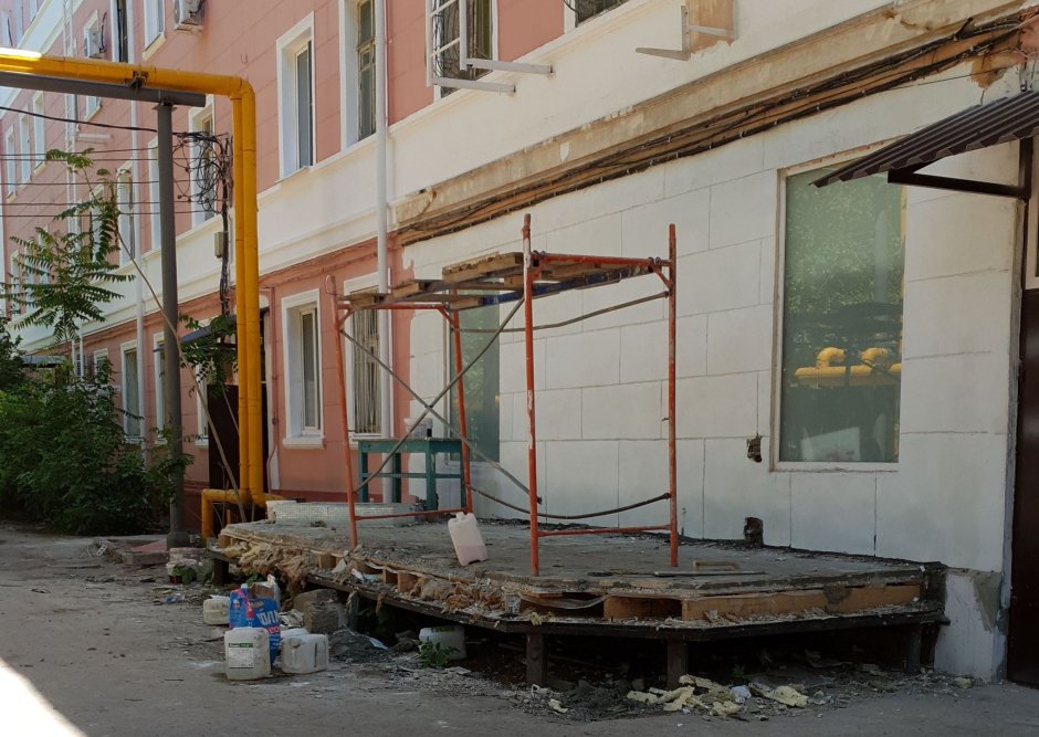 Пристрой балкона на первом этаже