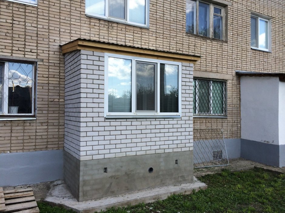 Пристройки к пятиэтажкам в Махачкале