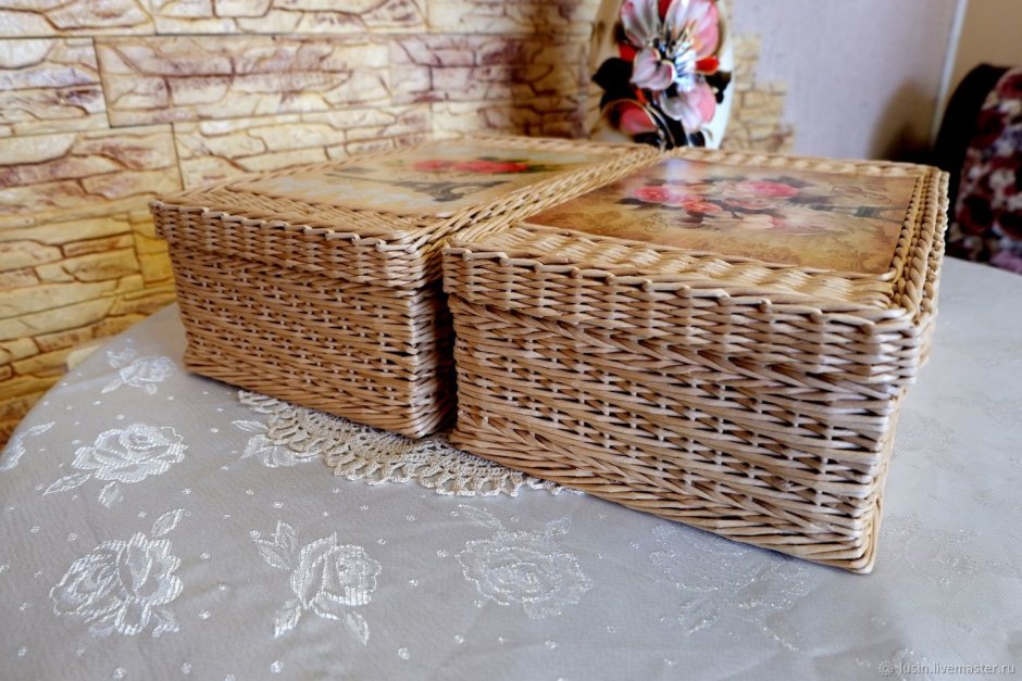 Плетенки из газет к 8 марта