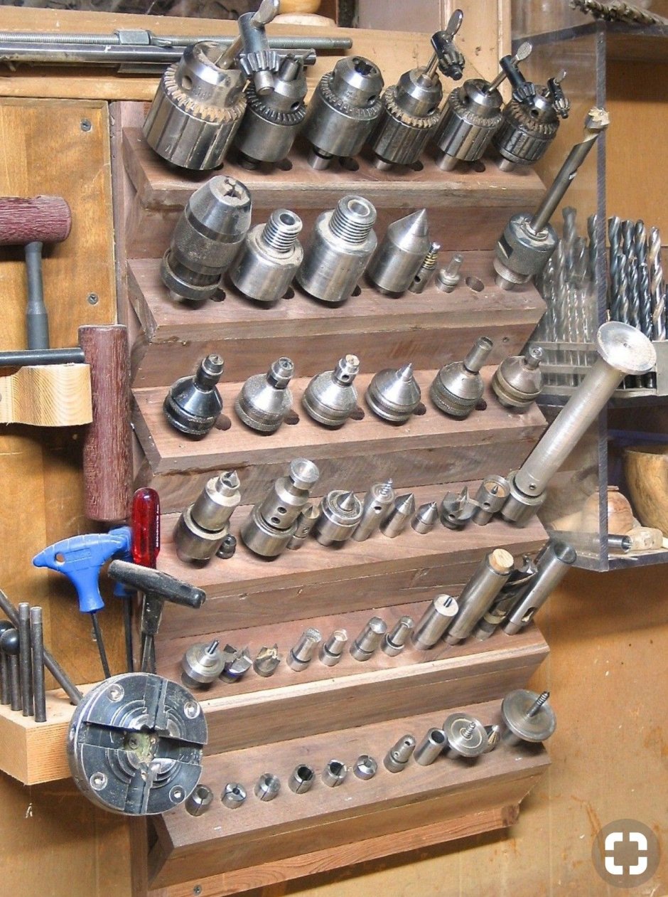 Полки для токарного инструмента