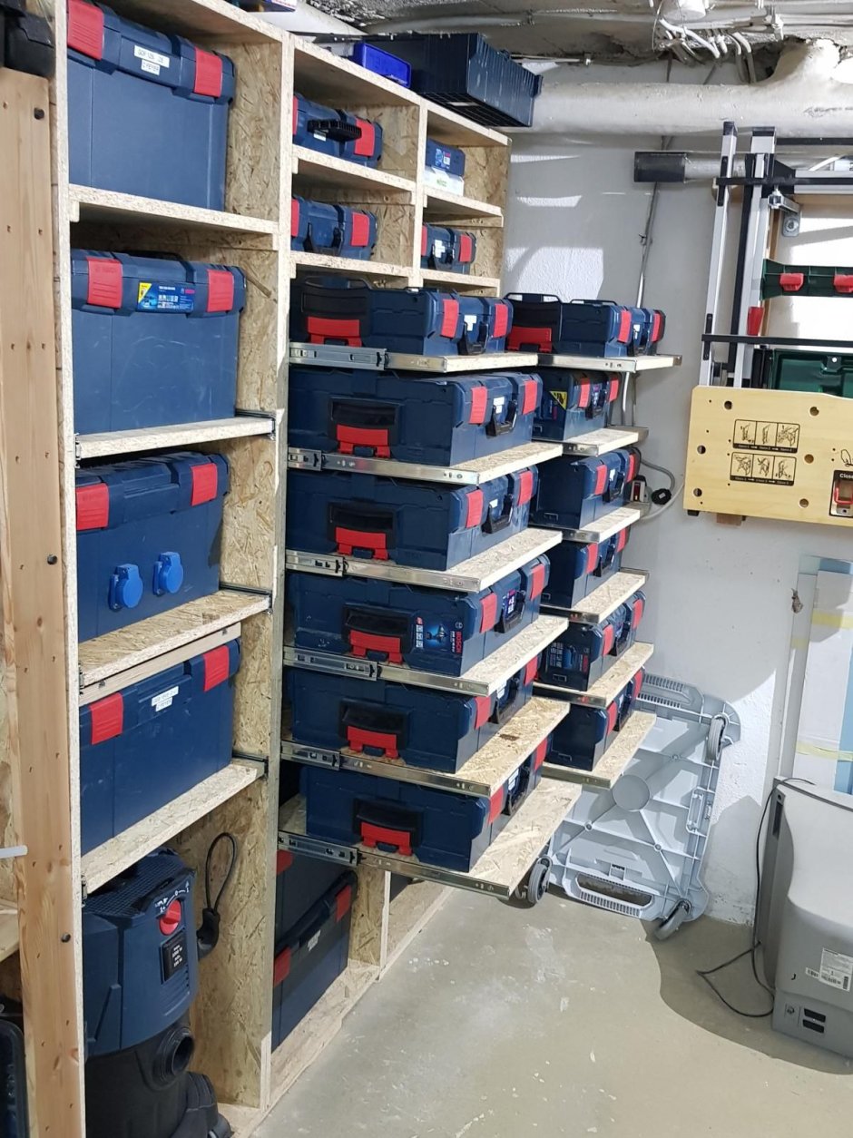 Стеллаж для хранения электроинструмента