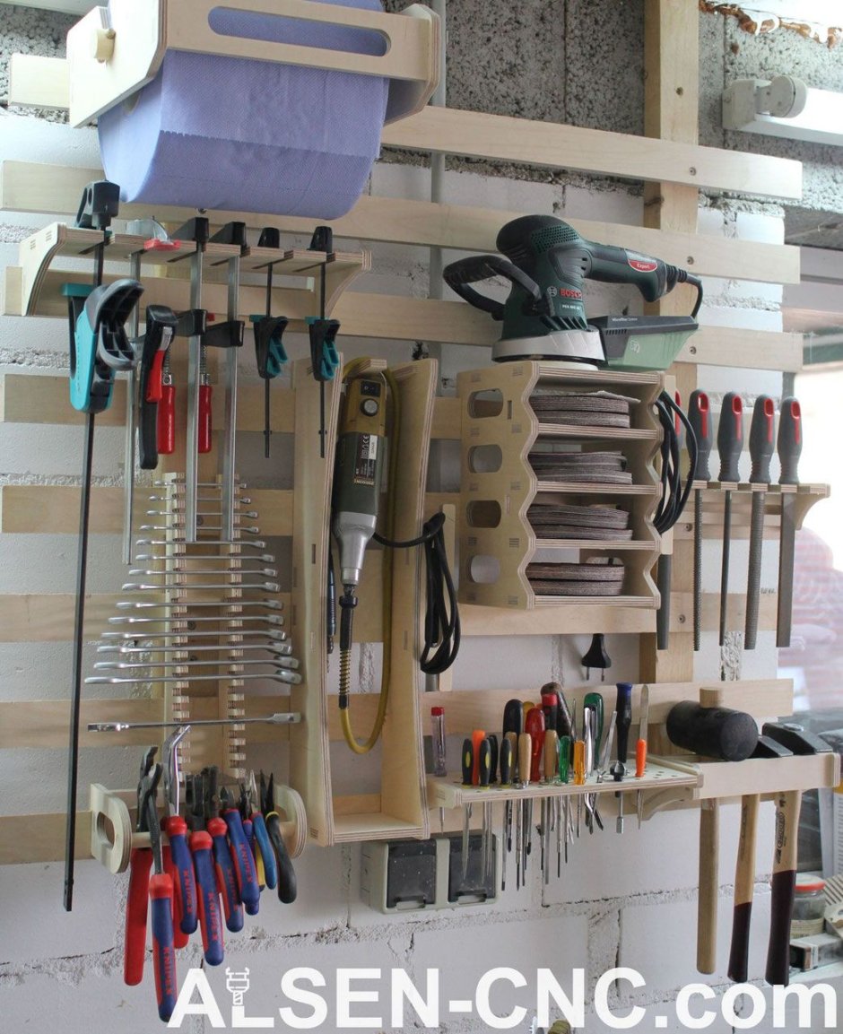 Приспособления для хранения инструмента в гараже