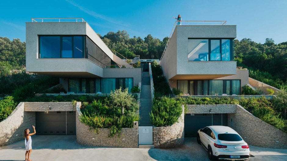 Дом с подземным гаражом