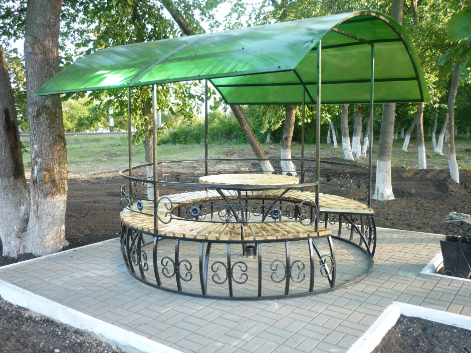 Стол и скамейки для беседки