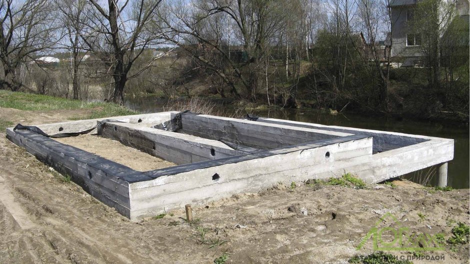 Фундамент на склоне