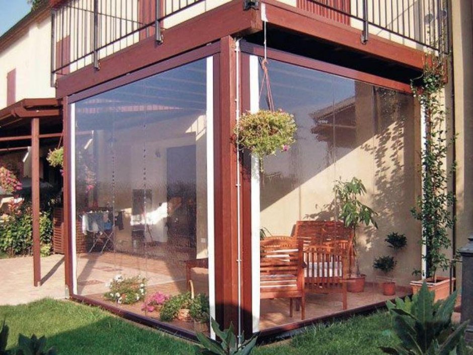 Мягкие окна ПВХ В загородных домах и беседках