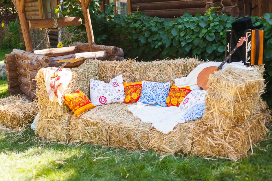 Мебель из сена