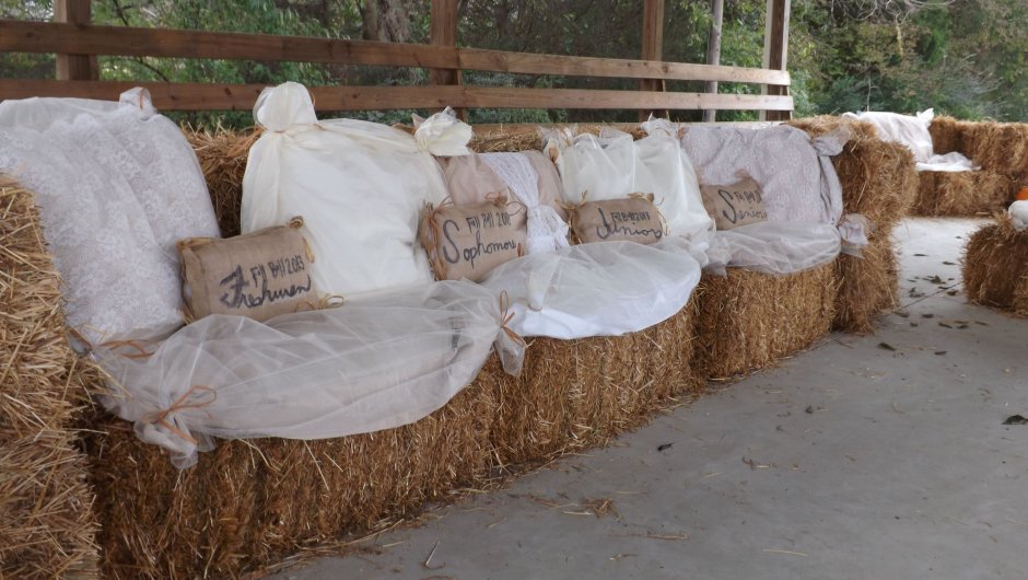 Декор из соломы в интерьере