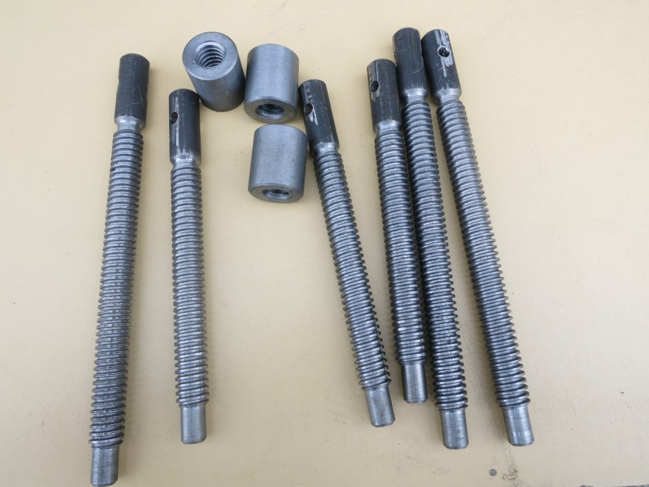 Шпилька декоративная для люстры