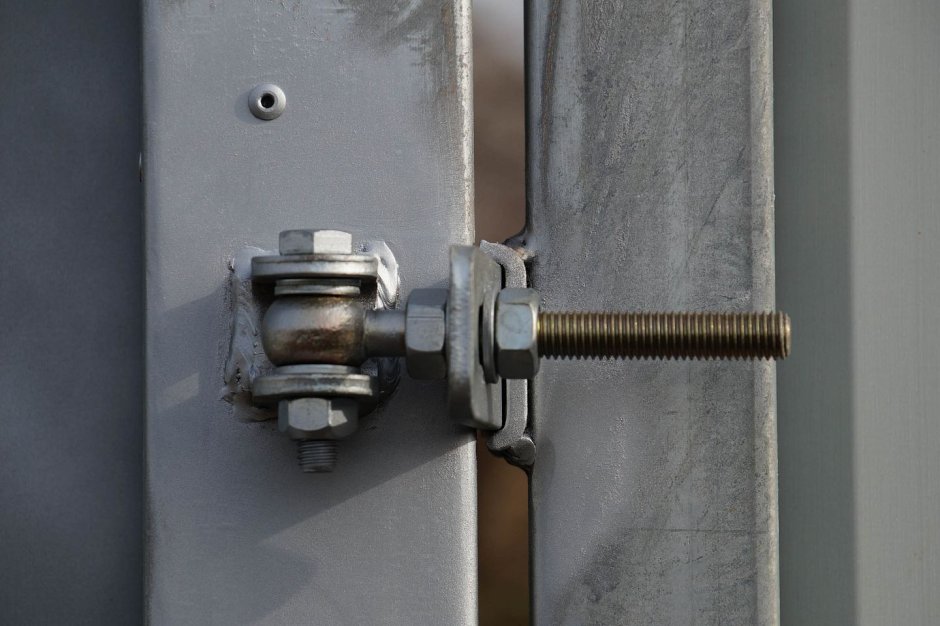 Петля антивандальная gbmu4dshield12-z-ALUM