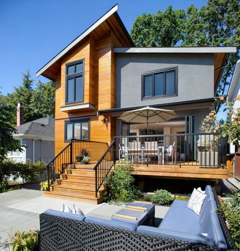 Терраса с бассейном к дому