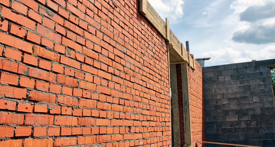 Сарай из силикатного кирпича