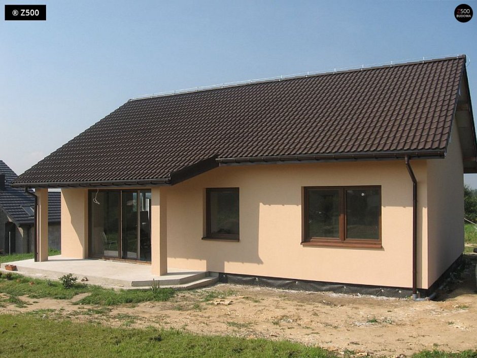 Одноэтажный дом с двухскатной крышей