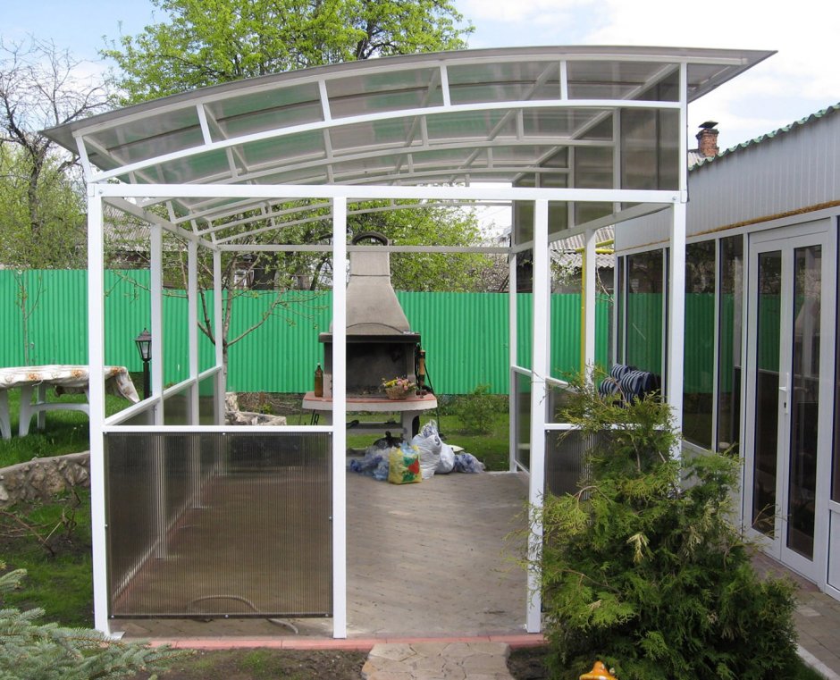 Крыльцо с навесом