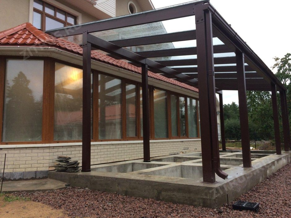 Крыльцо для частного дома из металла