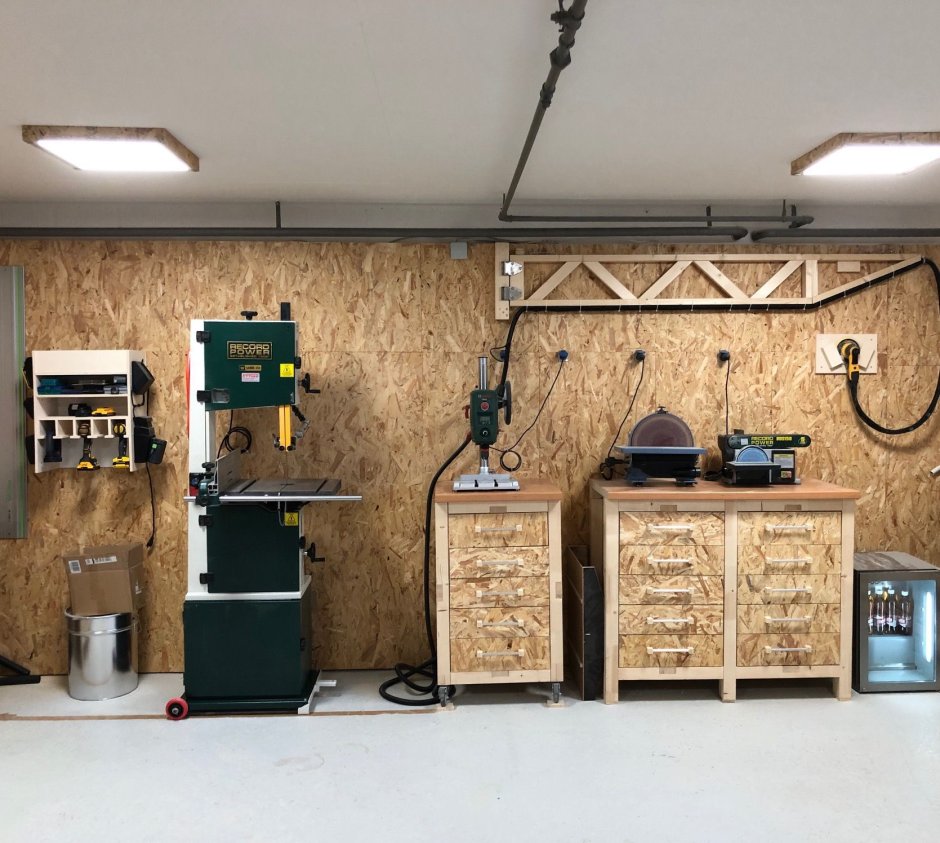 Мастерская в цокольном этаже