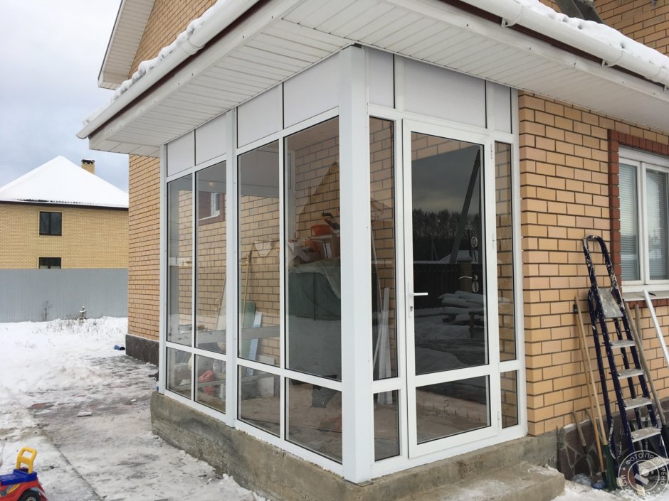 Остекление веранды Слайдорс