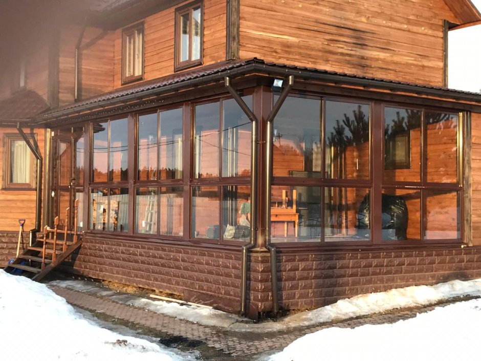 Веранда к дому с пластиковыми окнами