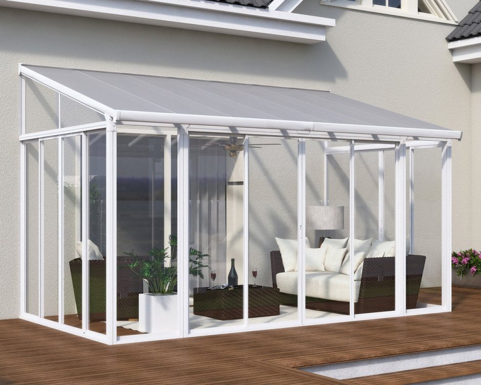 Застекленная деревянная веранда