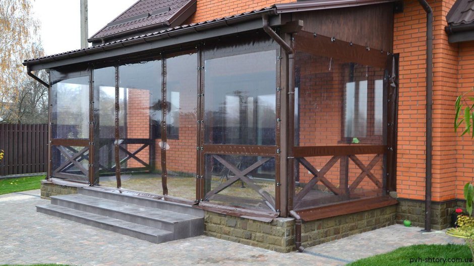 Гибкие окна для веранды