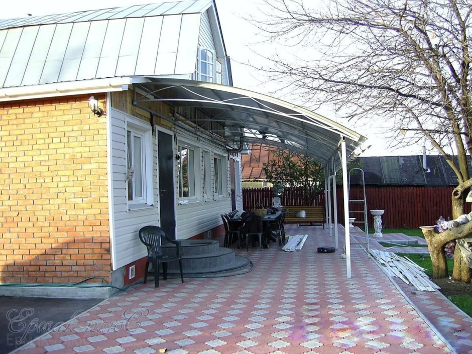 Безрамное остекление террасы