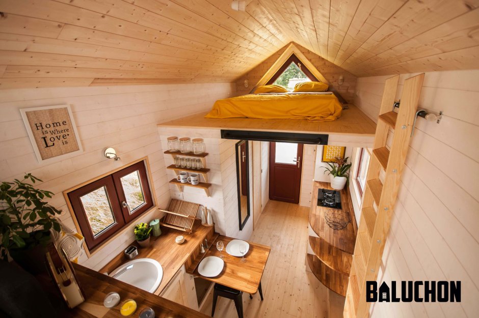 Дачный домик тайни Хаус интерьер