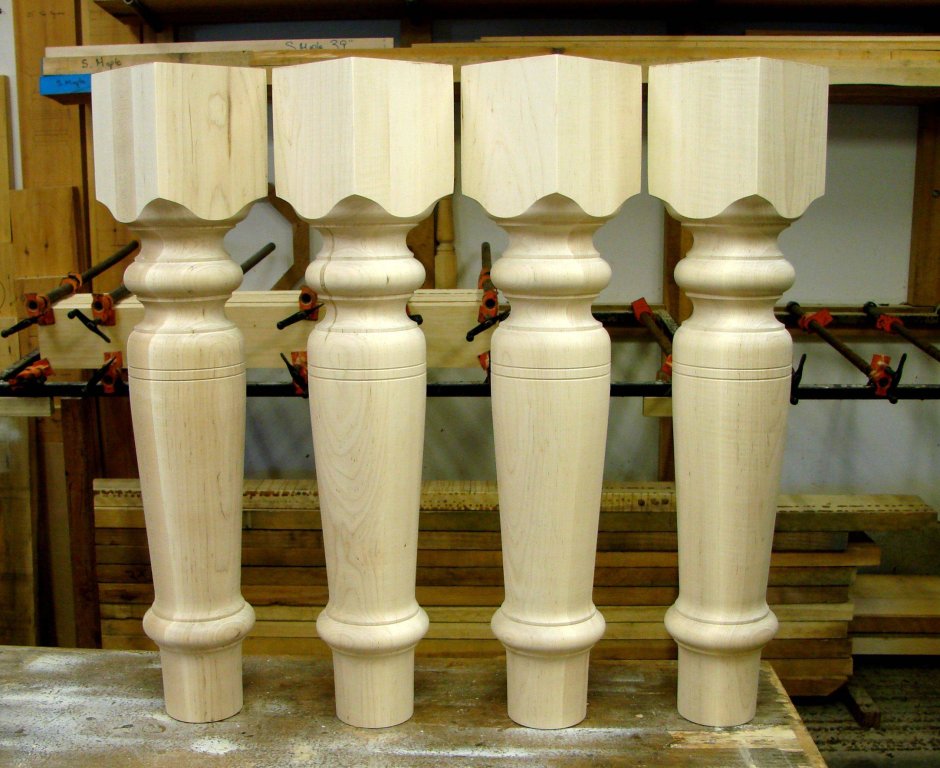 Декор на ножки стола