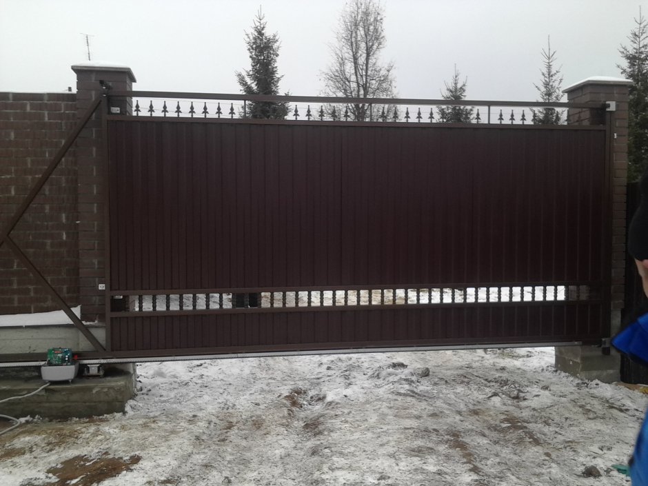 Навес для откатных ворот от снега