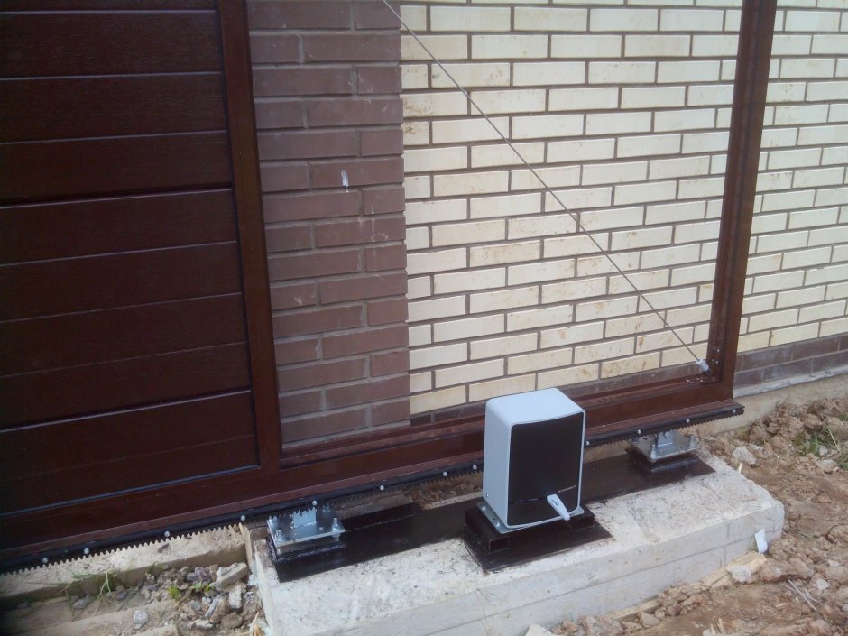 Закладная под откатные ворота Алютех