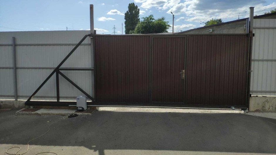 Ворота металлические холодильные