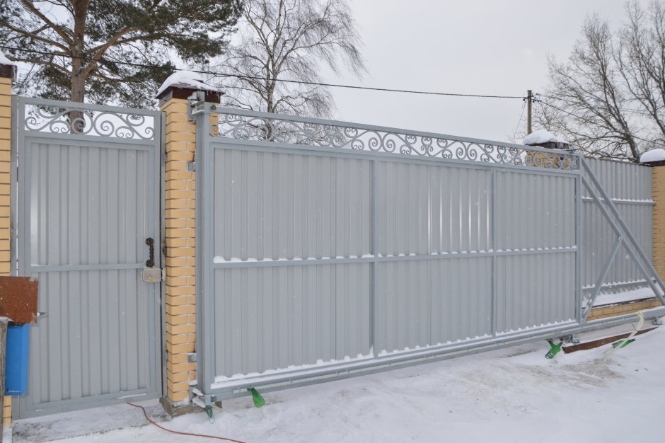 Откатные ворота и снег