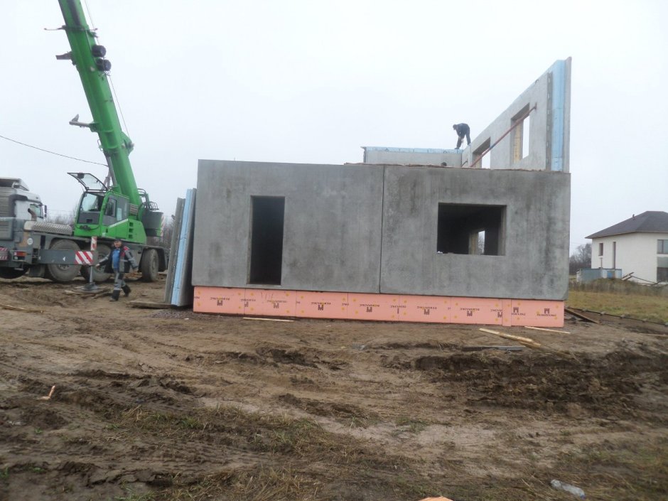 Дом из железобетонных панелей