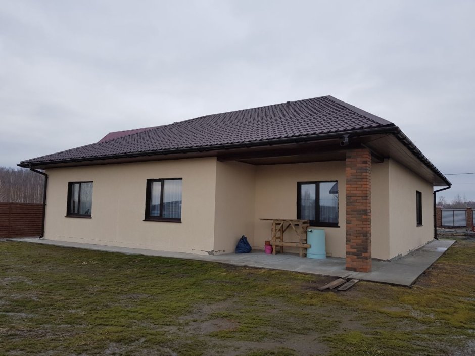 Одноэтажный бетонный дом