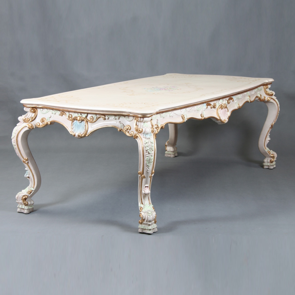 Журнальный столик в стиле Барокко