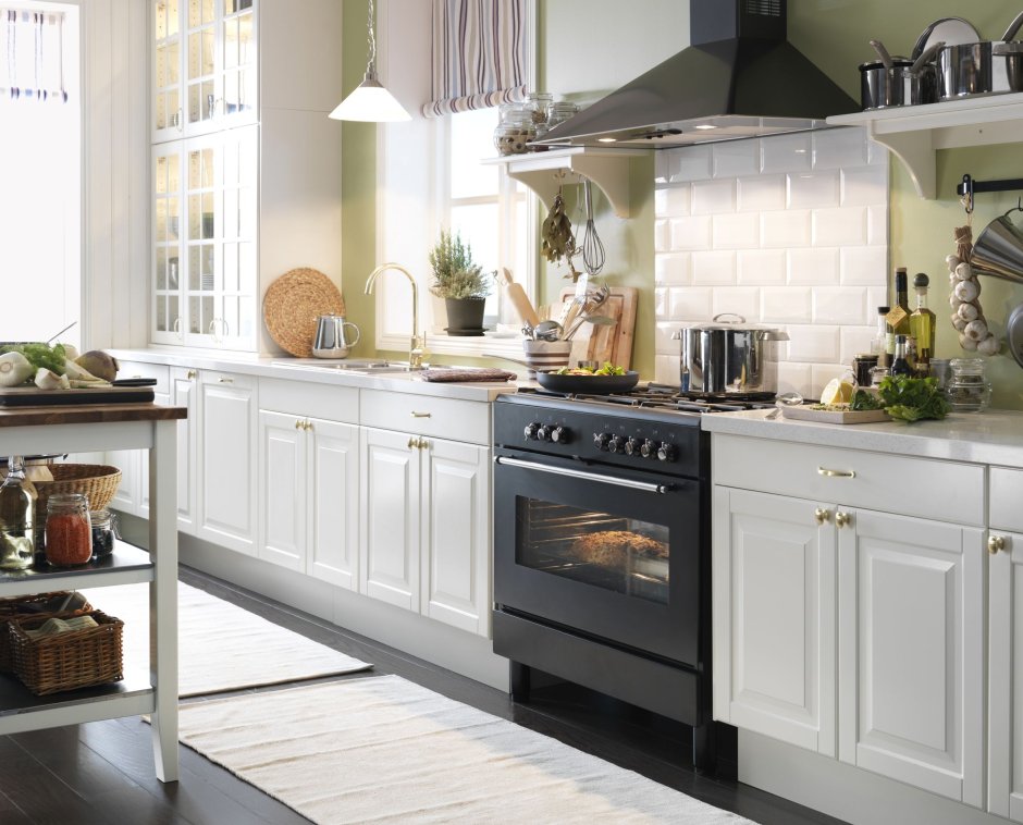 Отдельностоящая плита на кухне интерьер