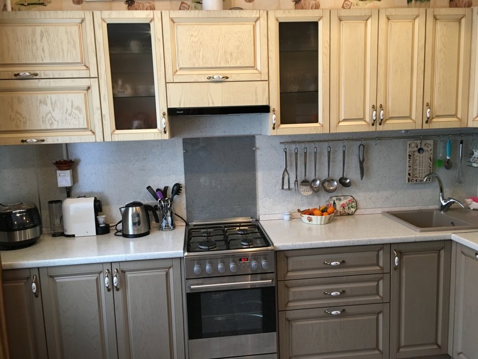 Кухонный гарнитур угловой с газовой плитой