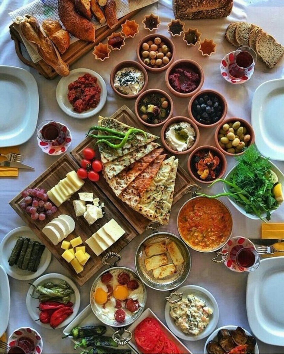 Турецкие кухонные столы со стульями