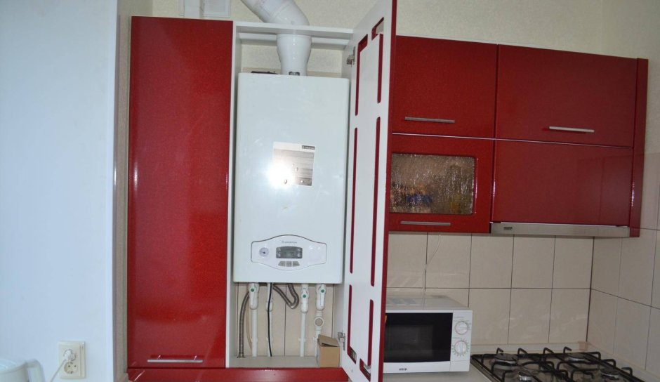 Интерьер кухни 9м2 с газовым котлом и счетчиком газа