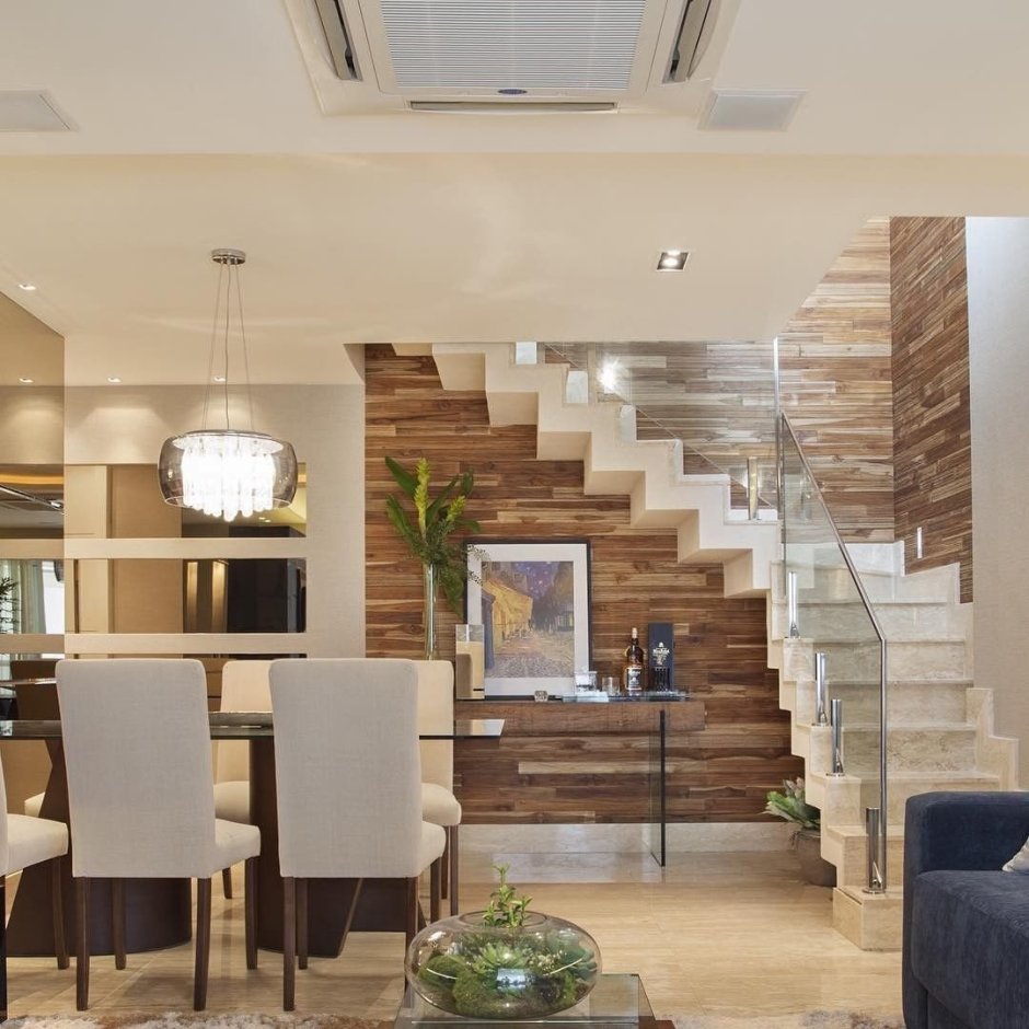 Планировка гостиной с лестницей