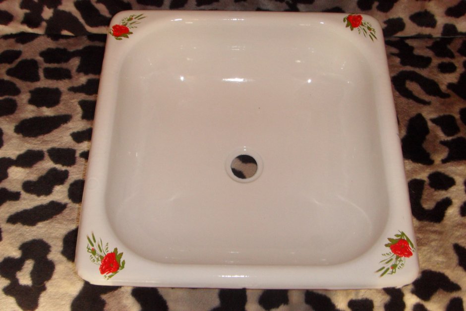 Мойка накладная эмалированная 60х60