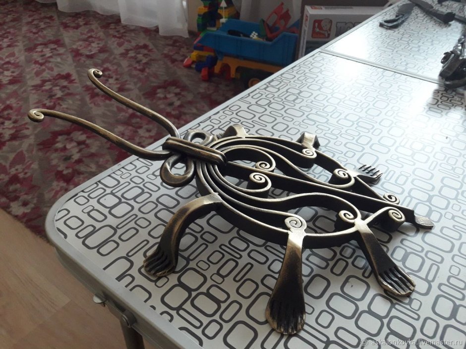 Полки для хранения в прихожей