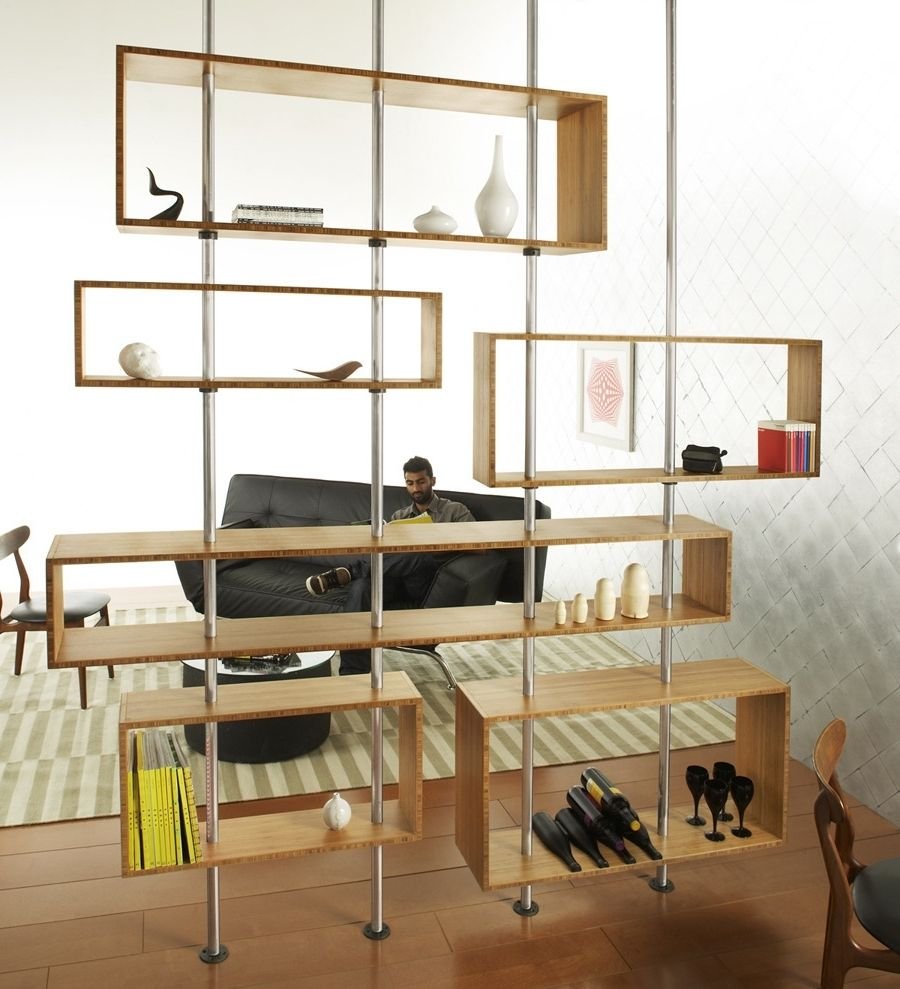 Стена с полками