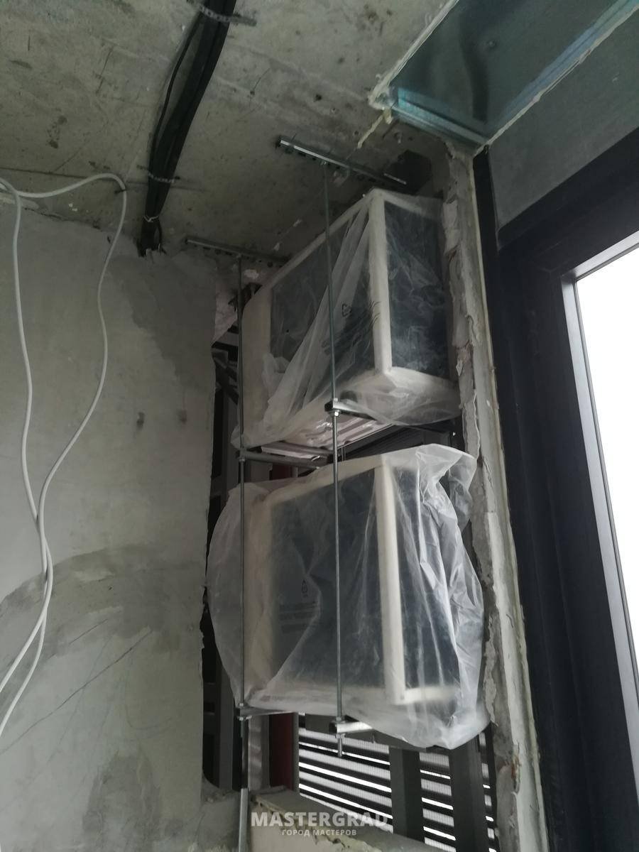 Крепление сплит системы к балкону