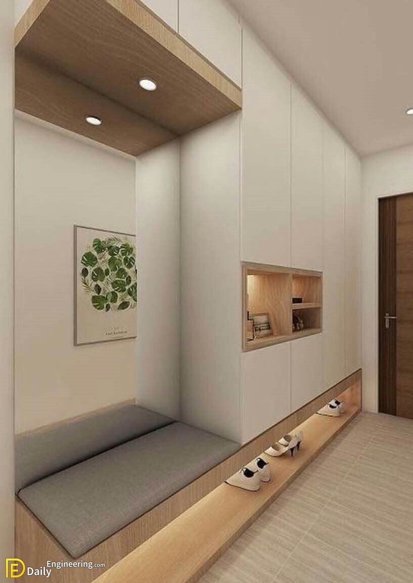 Молдинги в прихожей