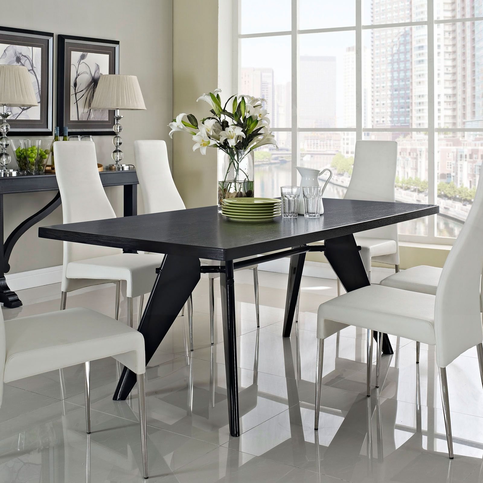 Темные кухонные столы. Стол фирма JYSK Toledo Dining Table Grey Antique. Стол обеденный Winston Sandro Veneer 63. Обеденный стол в интерьере. Белый обеденный стол в интерьере.
